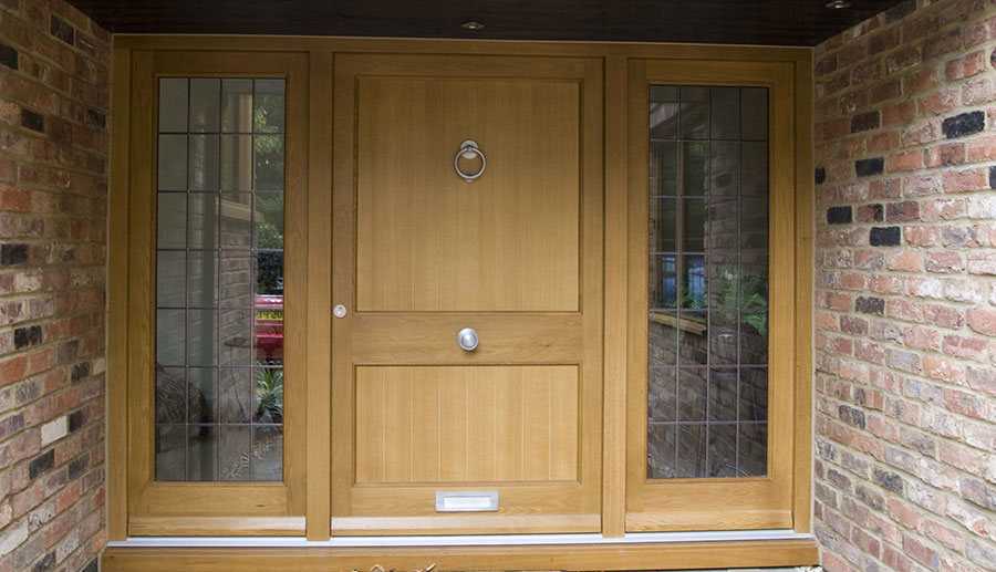 Elegant cedar wooden exterior float-endont door